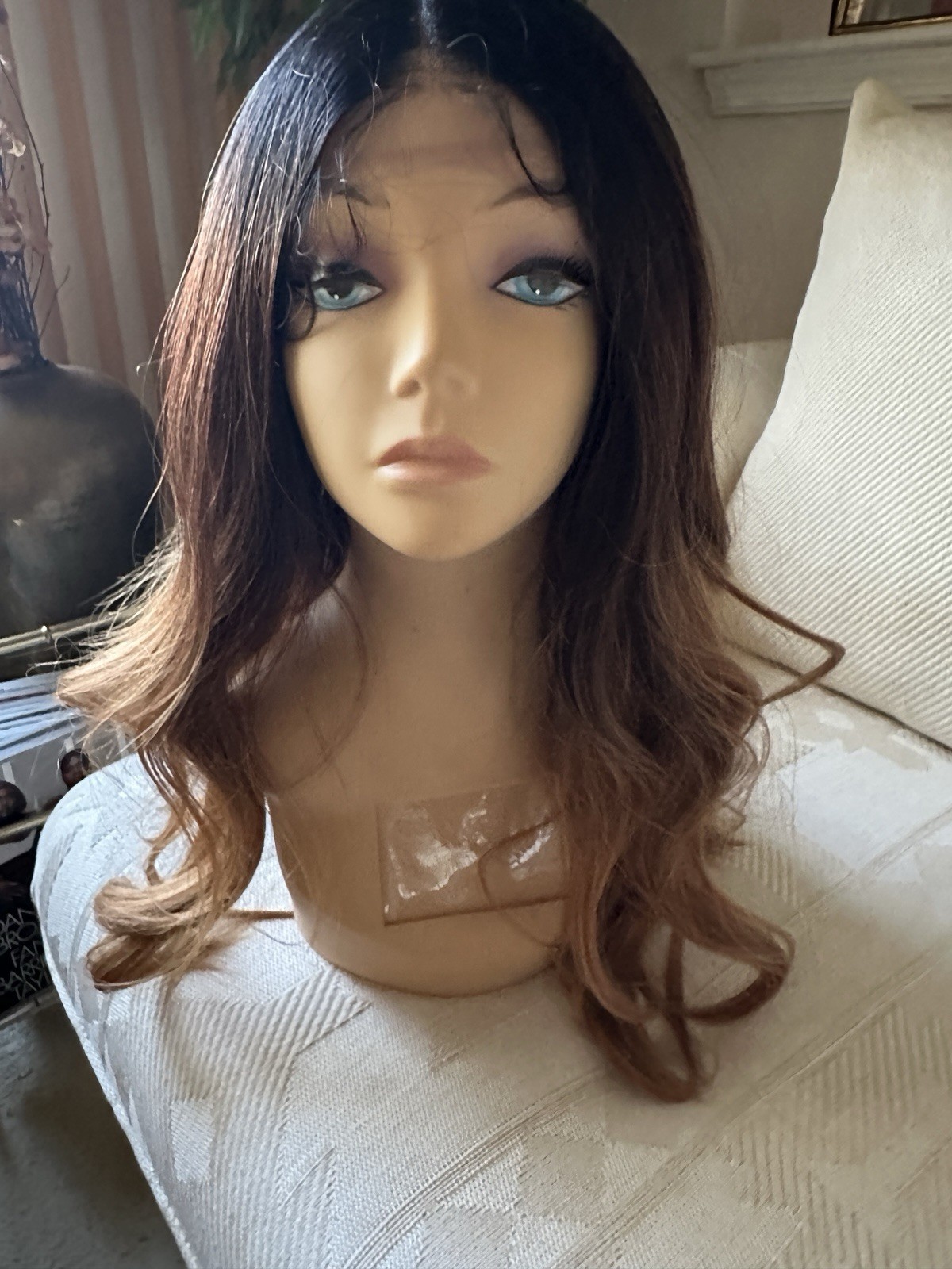SENSATIONNEL VICE HD LACE WIG UNIT 16. COLOR T4/CHESTNUT BLONDE. PRE-PLUCKED.NWT
