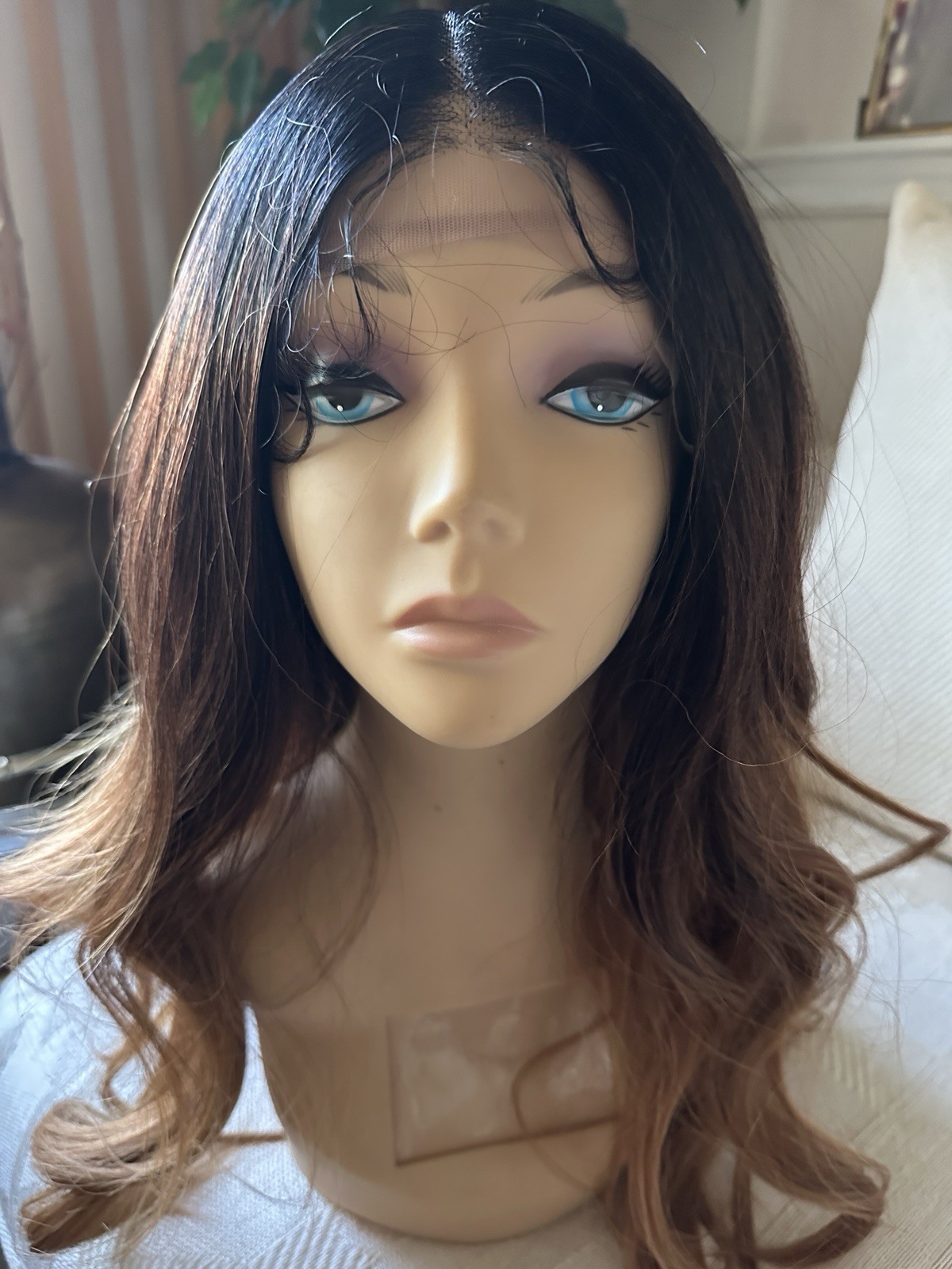 SENSATIONNEL VICE HD LACE WIG UNIT 16. COLOR T4/CHESTNUT BLONDE. PRE-PLUCKED.NWT