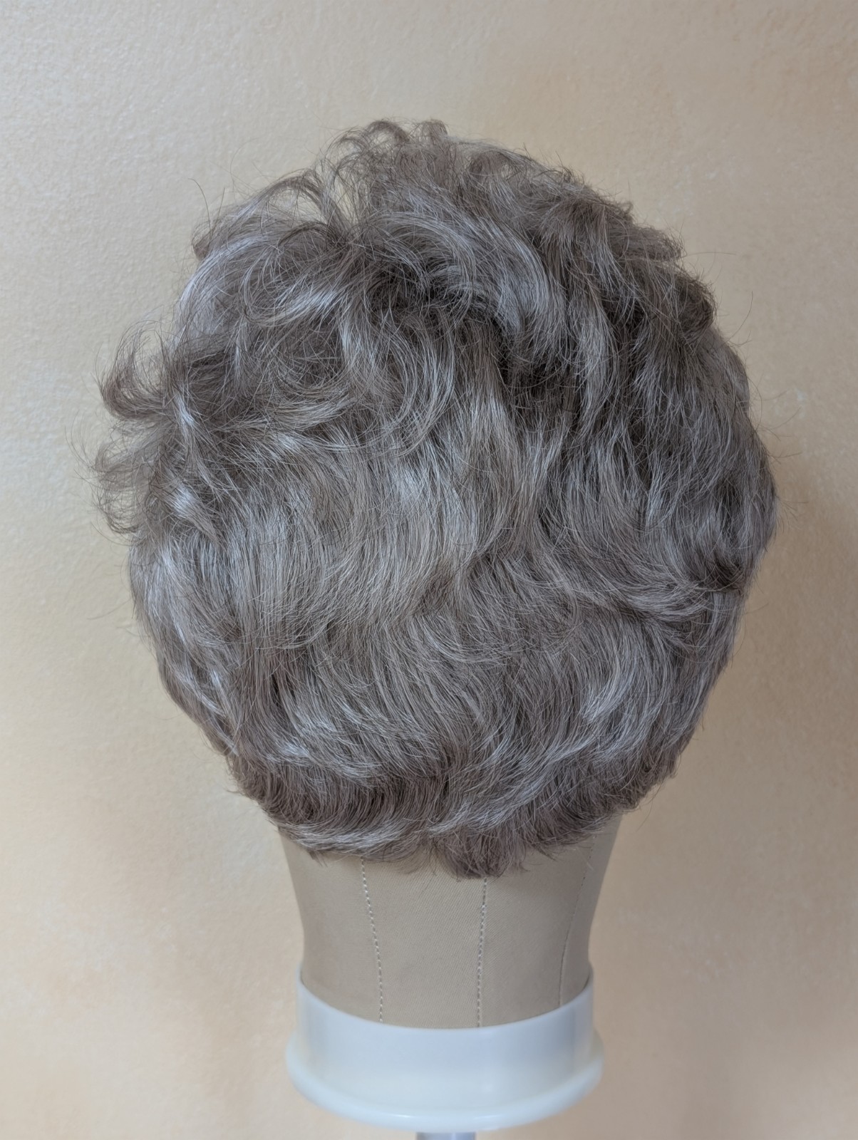 Short Wavy Pixie Wig Silver Gray Ash Blonde Layered Synthetic Avg Fashion Club