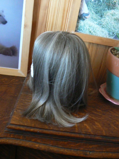 SALT AND PEPPER WIG FOR WOMAN USED ONCE