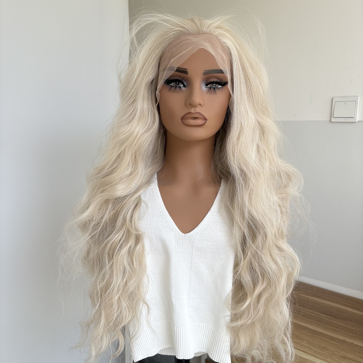 Heat Resistant Hair Highlight Blonde Glue Less Lace Front Wig Long Wavy