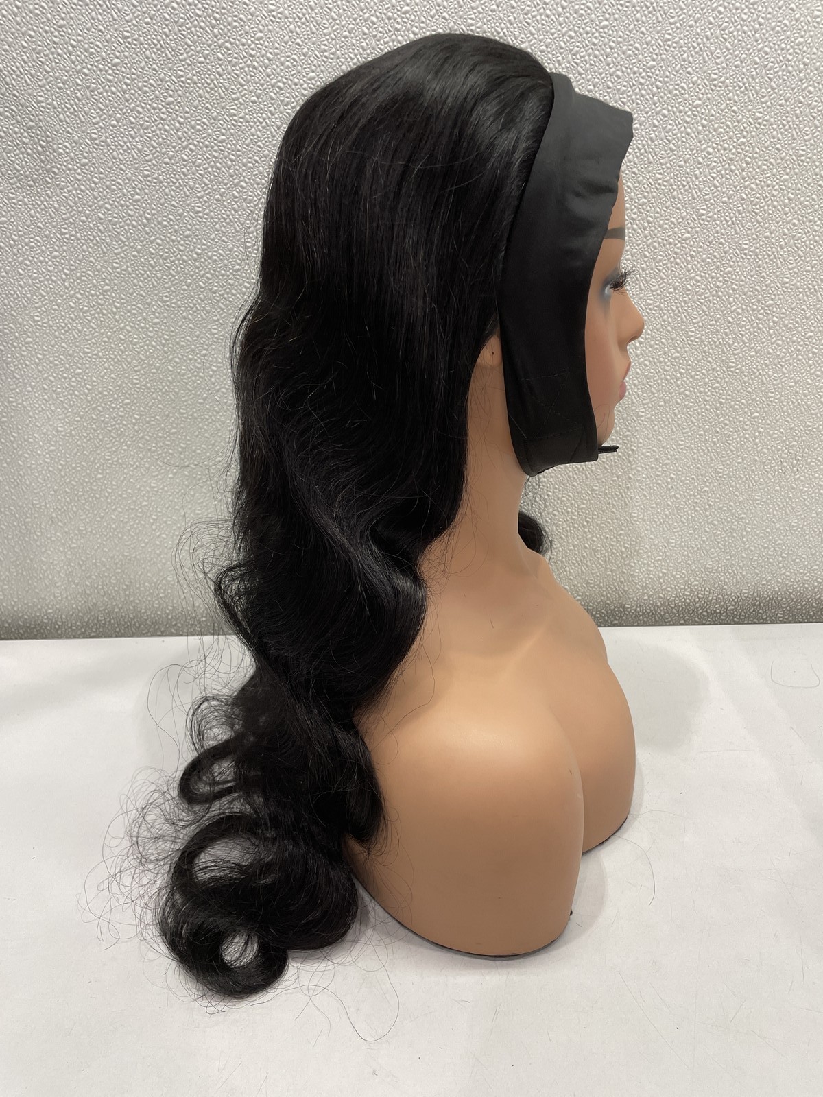 Urnoble Body Wave Natural Black Human Hair Glueless Headband Wig 28in