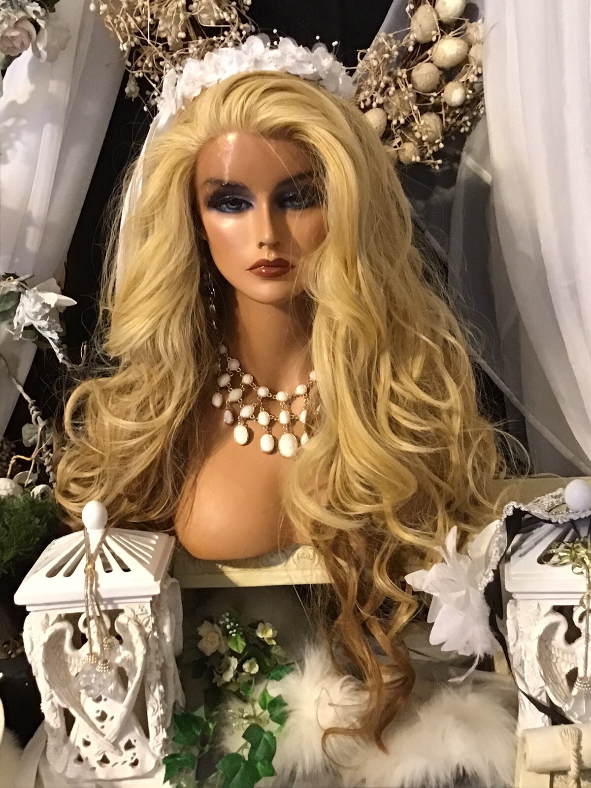 GORGEOUS! 32” OMBRE’ GOLD BLONDE TO STRAWBERRY BLONDE, HH BLEND, FREE PART WIG💋