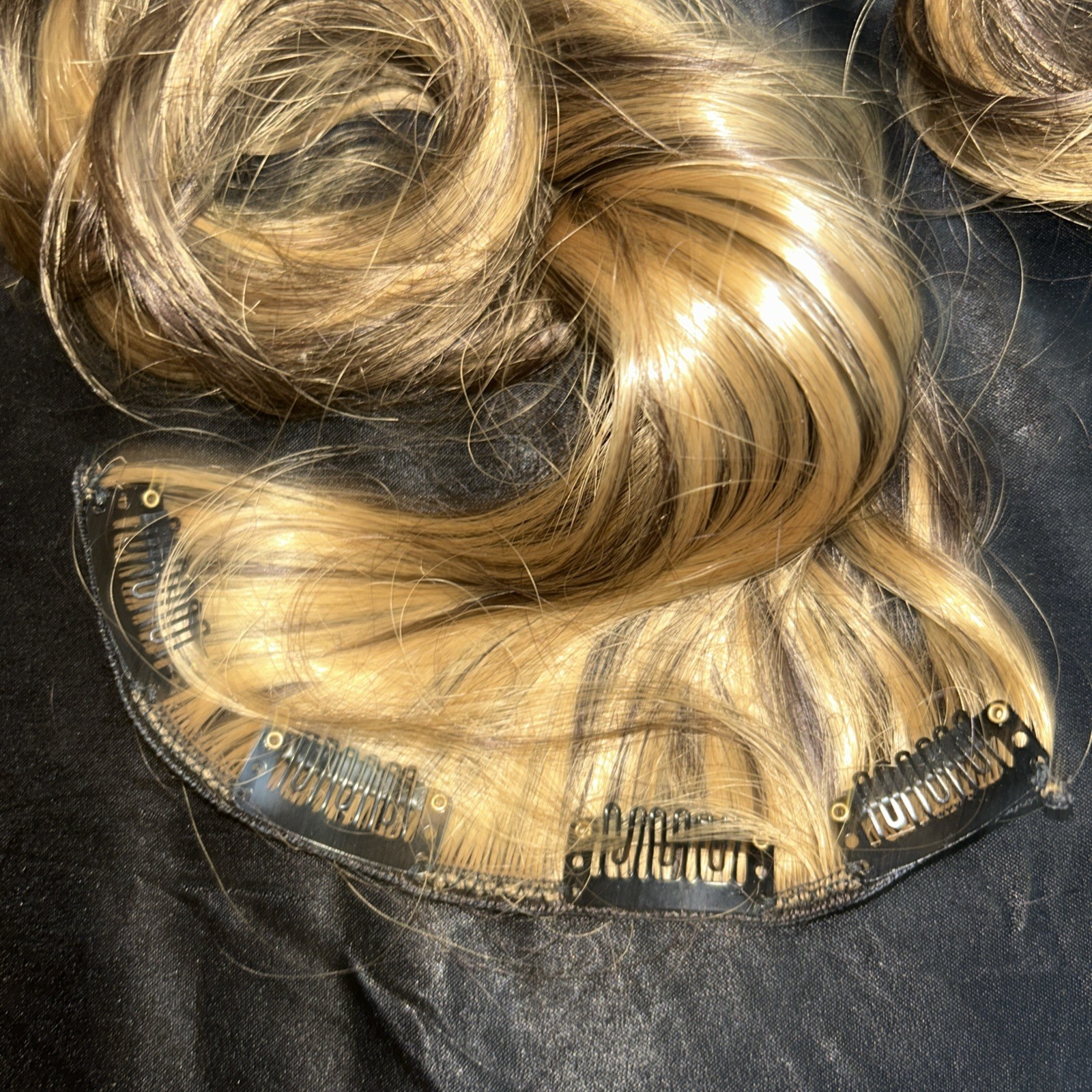 Lot Clip In Hair Extensions Brunette Blonde Streaks 24” Long 5 Clip In Pieces