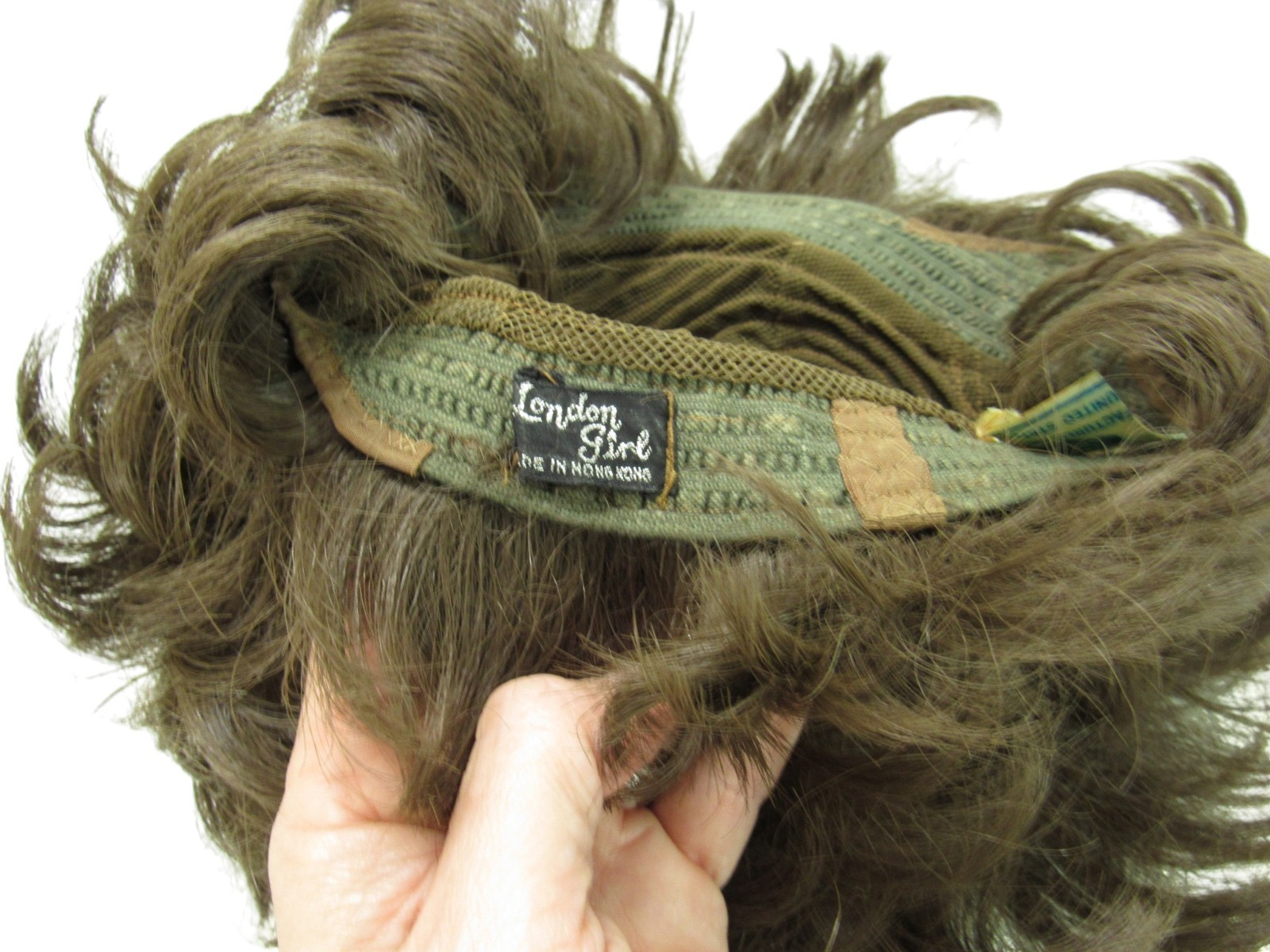 LONDON GIRL By SHAKE-N-GO Fit Cap SHORT CURLY Medium Brown SYNTHETIC HAIR WIG L