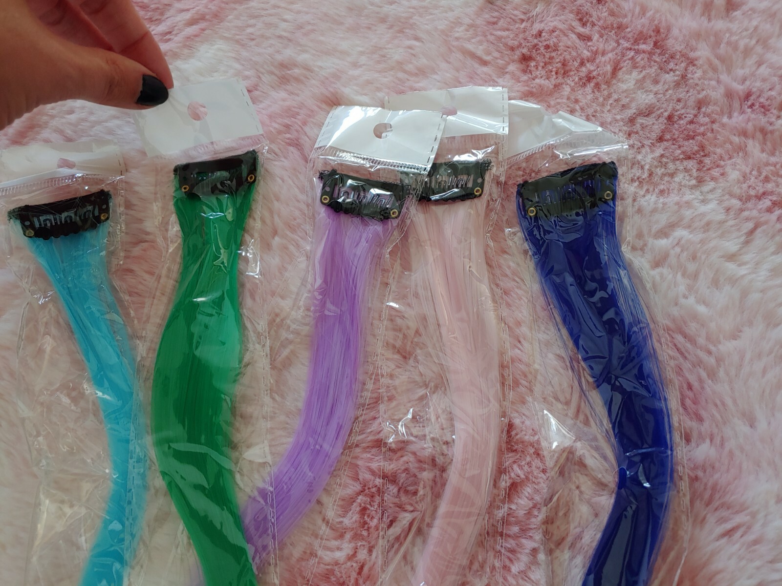 New never worn 5 Pc Multi Color Clip In Hair Extensions 21 Inch punk gothic