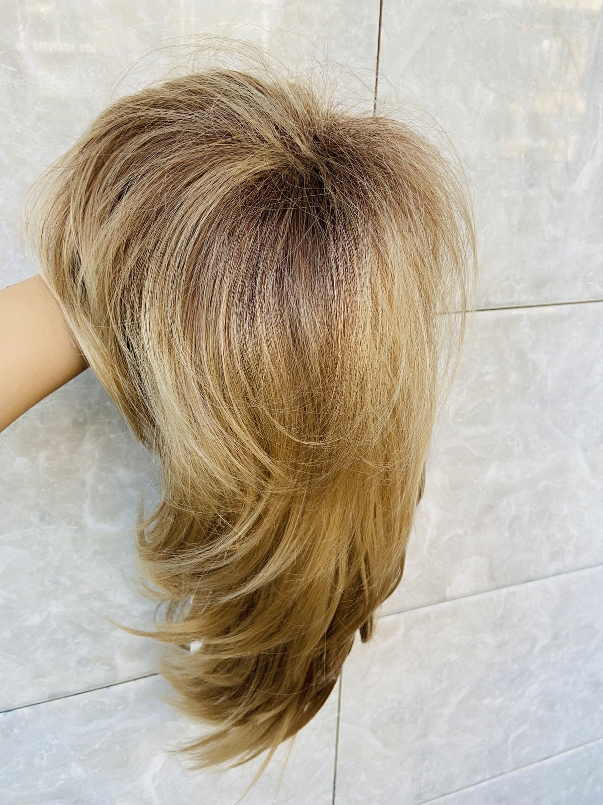 Medium Length Blonde Mix Straight Synthetic Hair Wigs Super Soft Natural Fashion