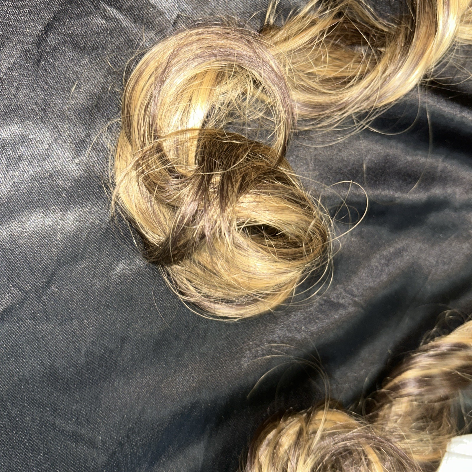 Lot Clip In Hair Extensions Brunette Blonde Streaks 24” Long 5 Clip In Pieces