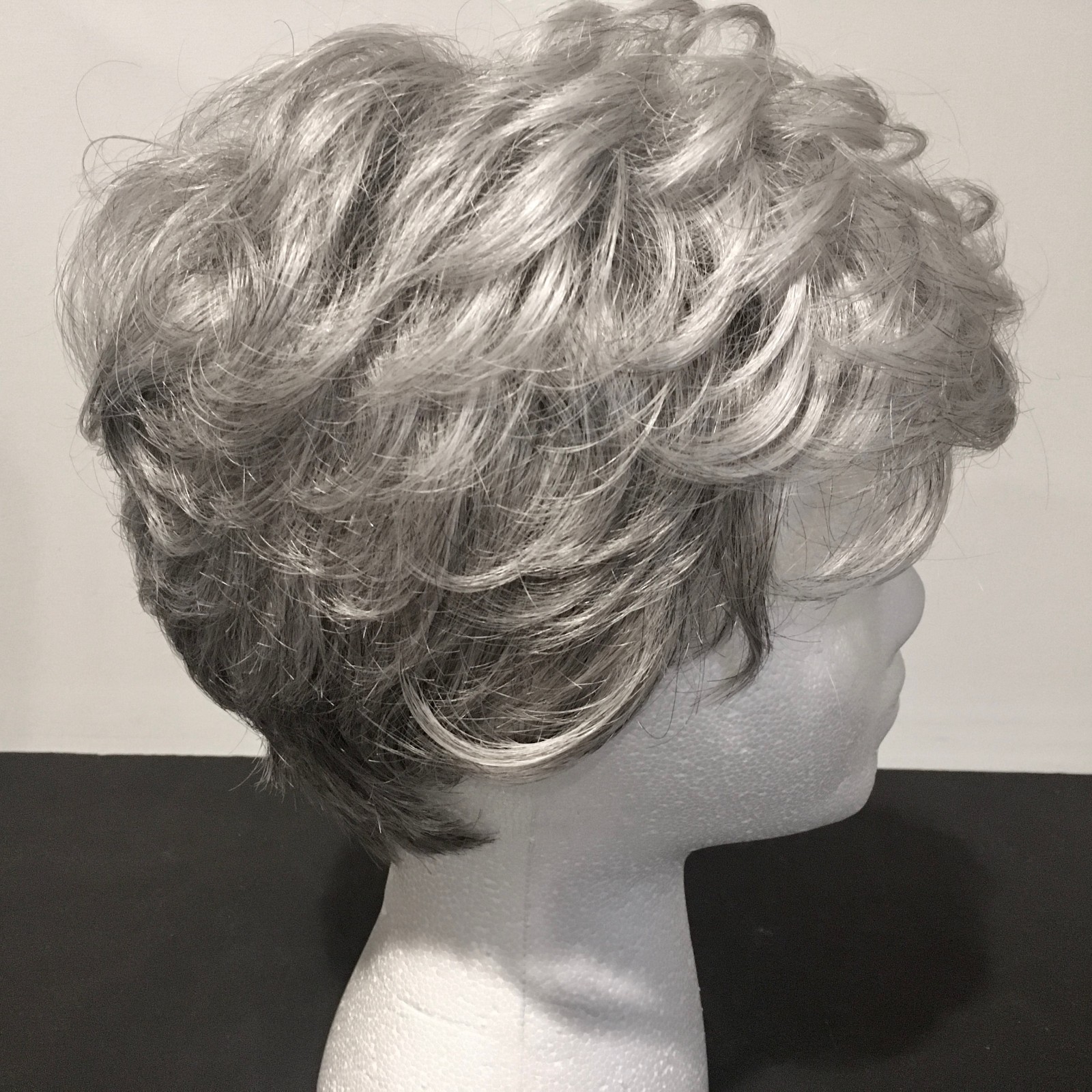 Estetica Wefted Light 3-Tone Grey Blend Synthetic Wig + Wig Care Items (Vikki?)
