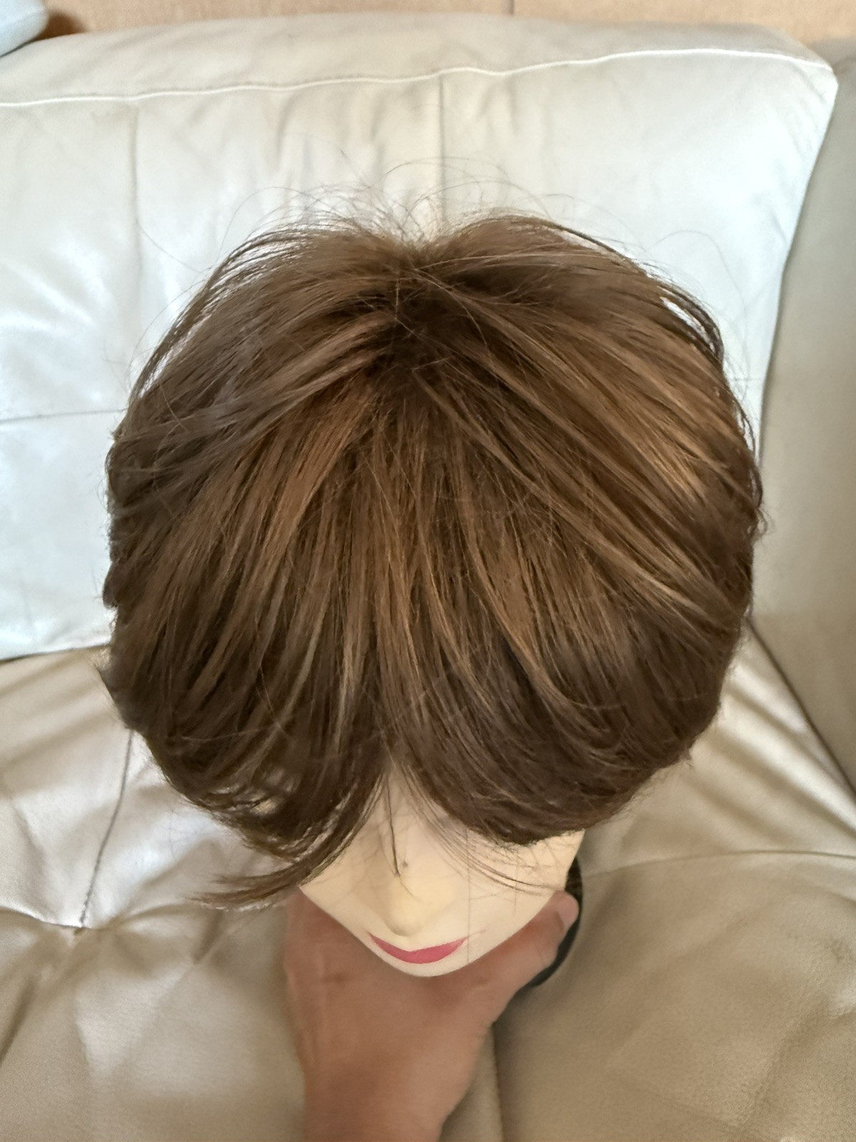 Henry Margu Short Layered Synthetic Wig Classic Cap Multi-Tonal Brown Pre-Owned