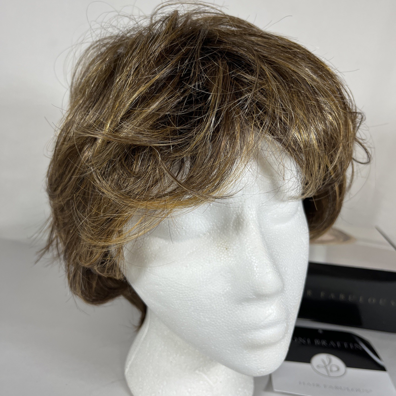 Toni Brattin 317 Enchanting Regular BROWN BLONDE Short Textured Wig New in Box