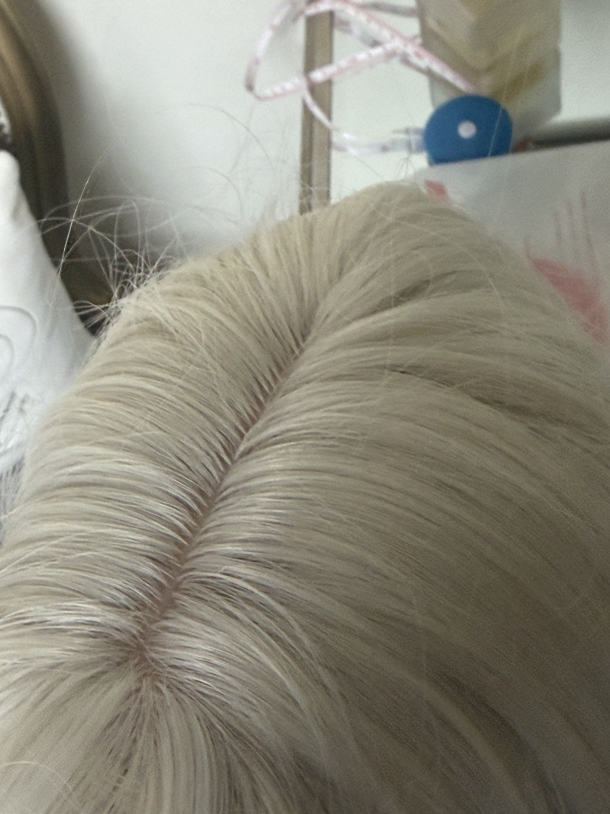 Focus Queen Beauty 26 in Platinum Blond Synthetic Wig Classic Cap Middle-Part