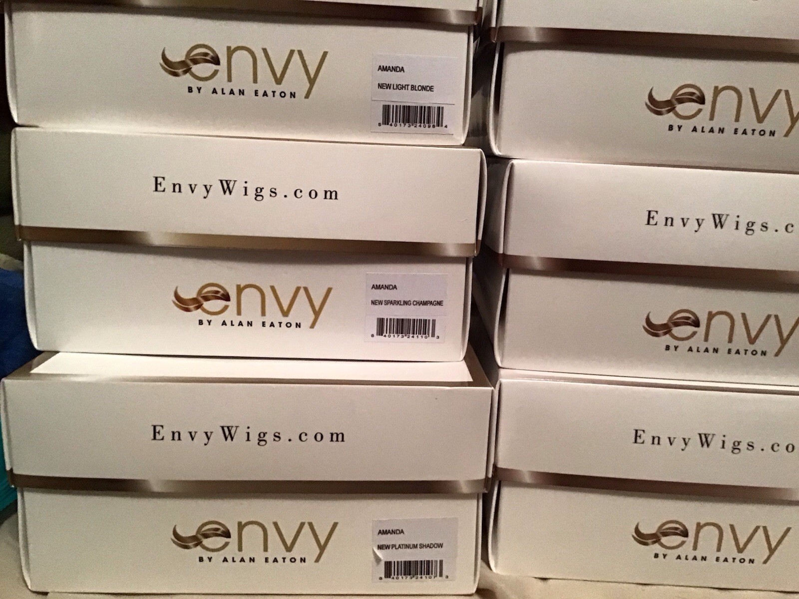NEW IN BOX BOBBI Wig by ENVY NEW PLATINUM SHADOW Lace Front Mono GORGEOUS