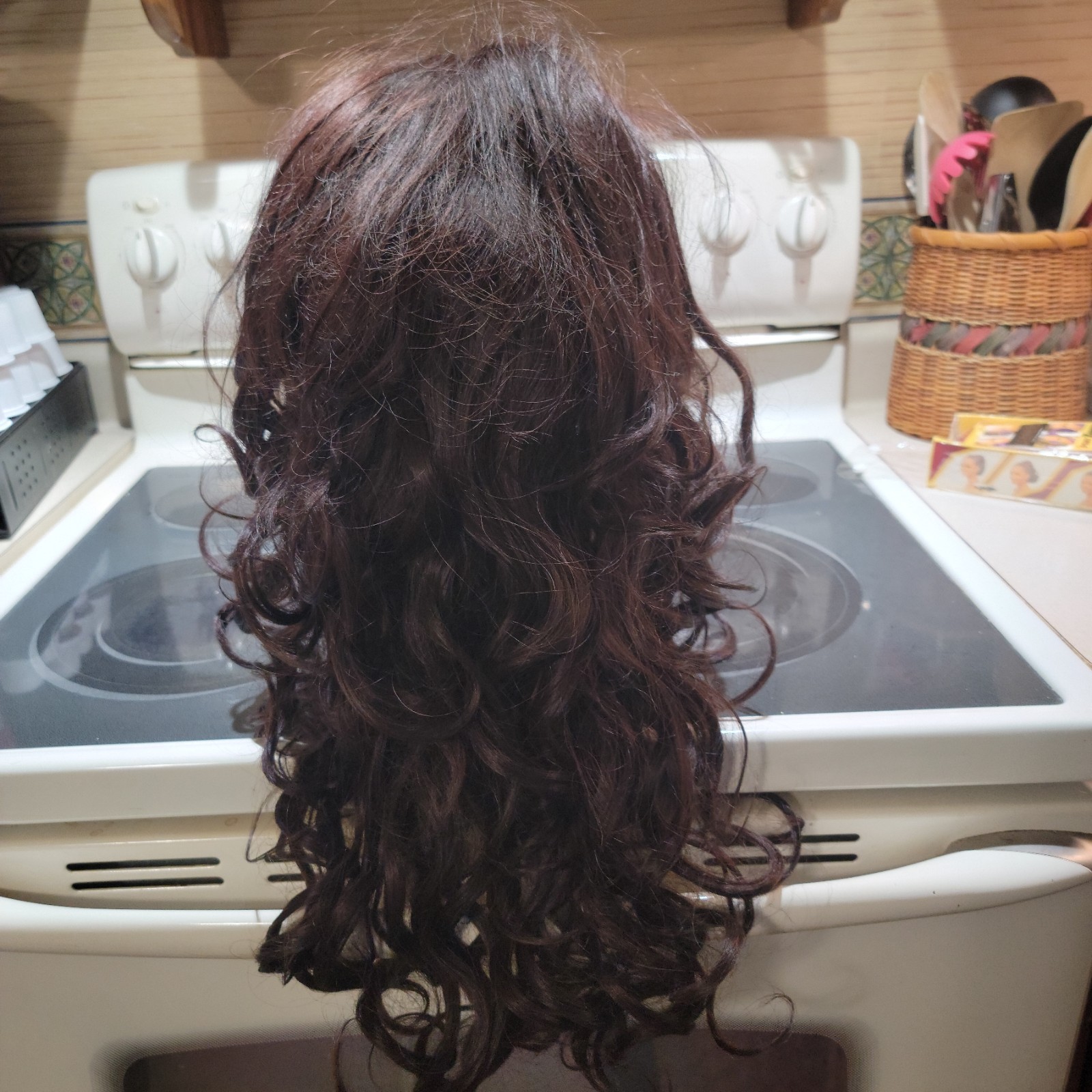 Vintage Elura 100%Mod Acrylic Fiber 21″ Fr Top Center Brunette Long Curly Wig