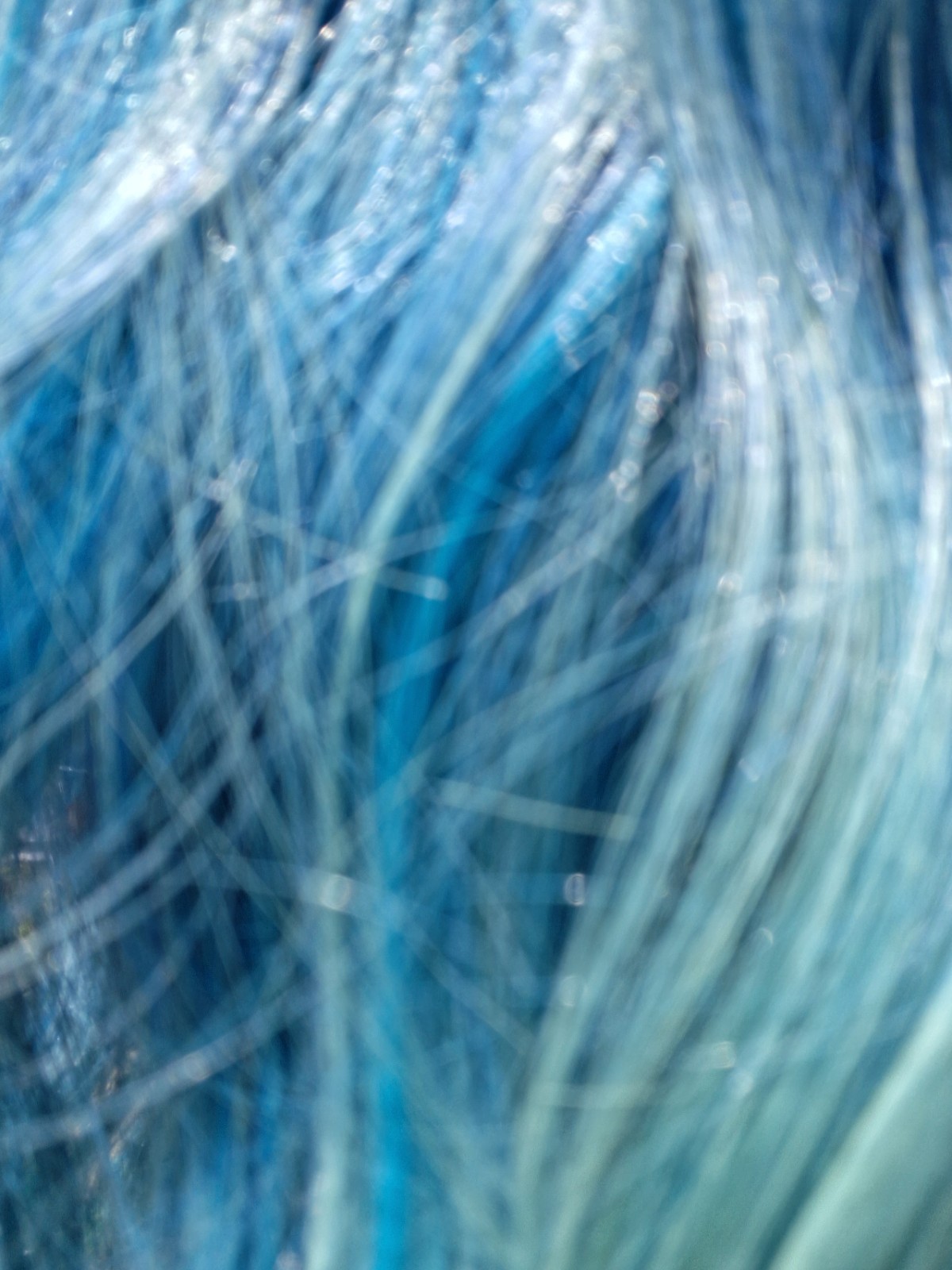 Martini wigs BLUE LAGOON Lace Front Synthetic Wavy Layered Free-Part Wig 22″ New