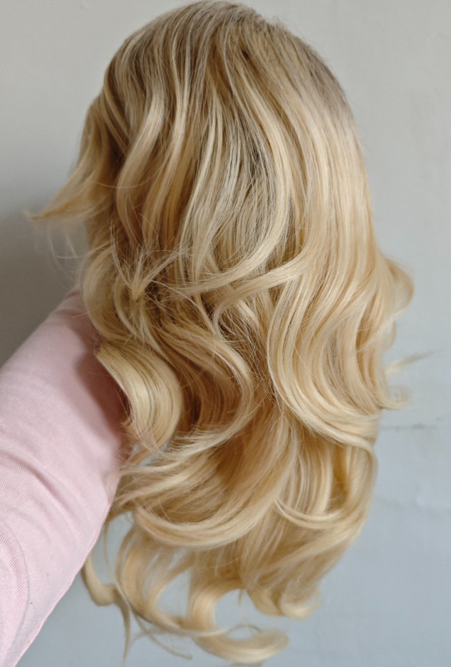 Ombre 613 Blonde Short Curly Wavy Shoulder Length Wig with Bangs Heat Resistant
