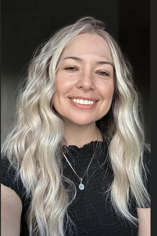 Ombre Blonde 13×4 Lace Frontal Wig With Dark Roots 100% Human Hair Wig