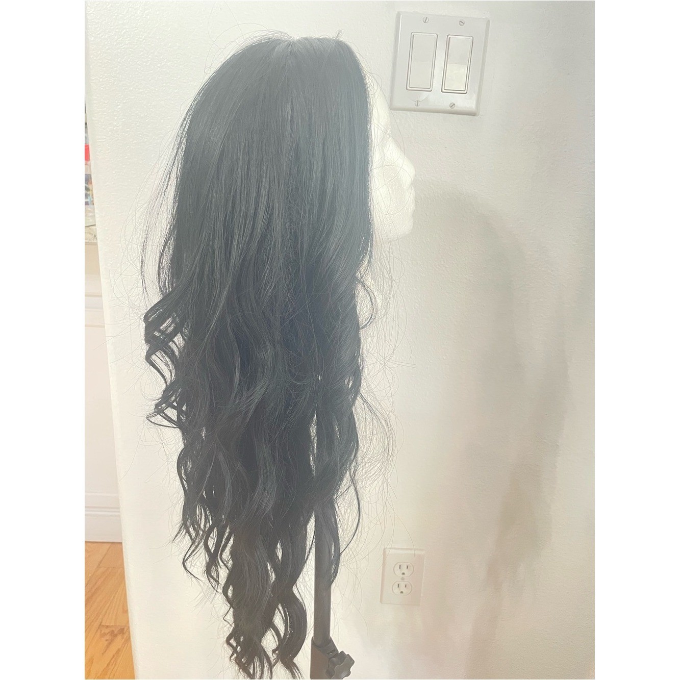 NEW AISI 26″ Black Wavy Women’s Hair Synthetic Wig