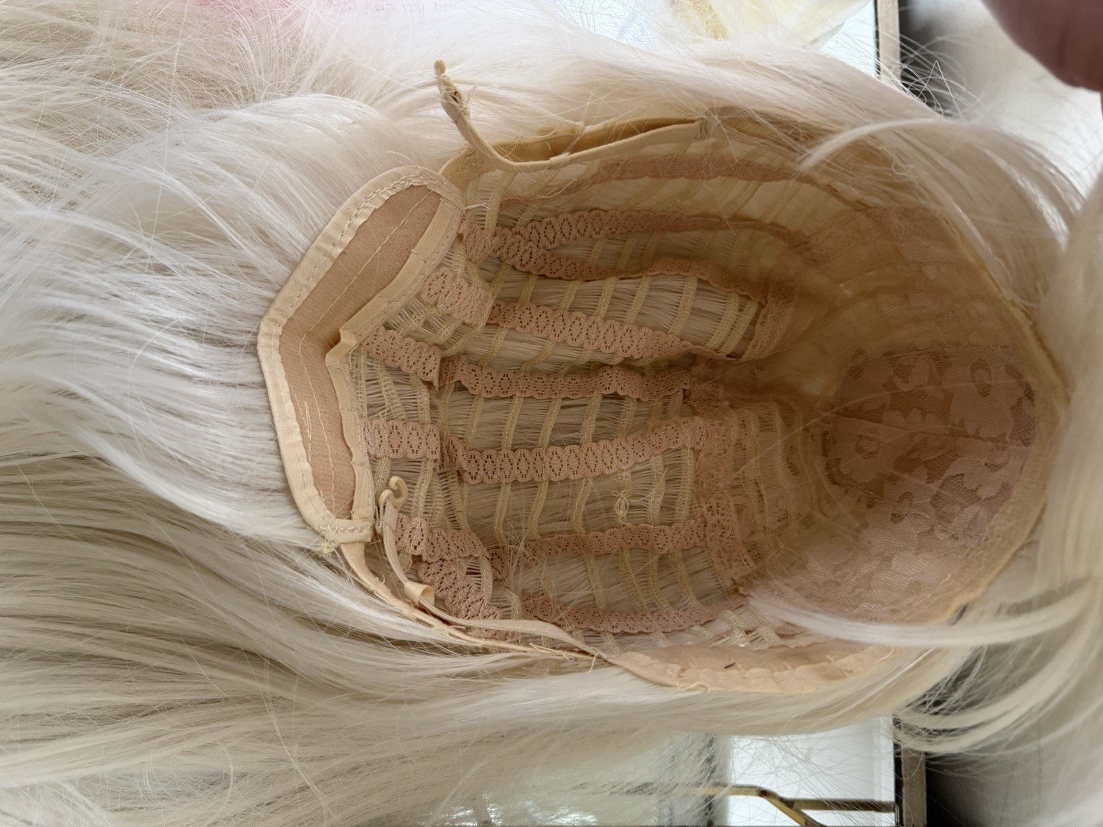 Focus Queen Beauty 26 in Platinum Blond Synthetic Wig Classic Cap Middle-Part