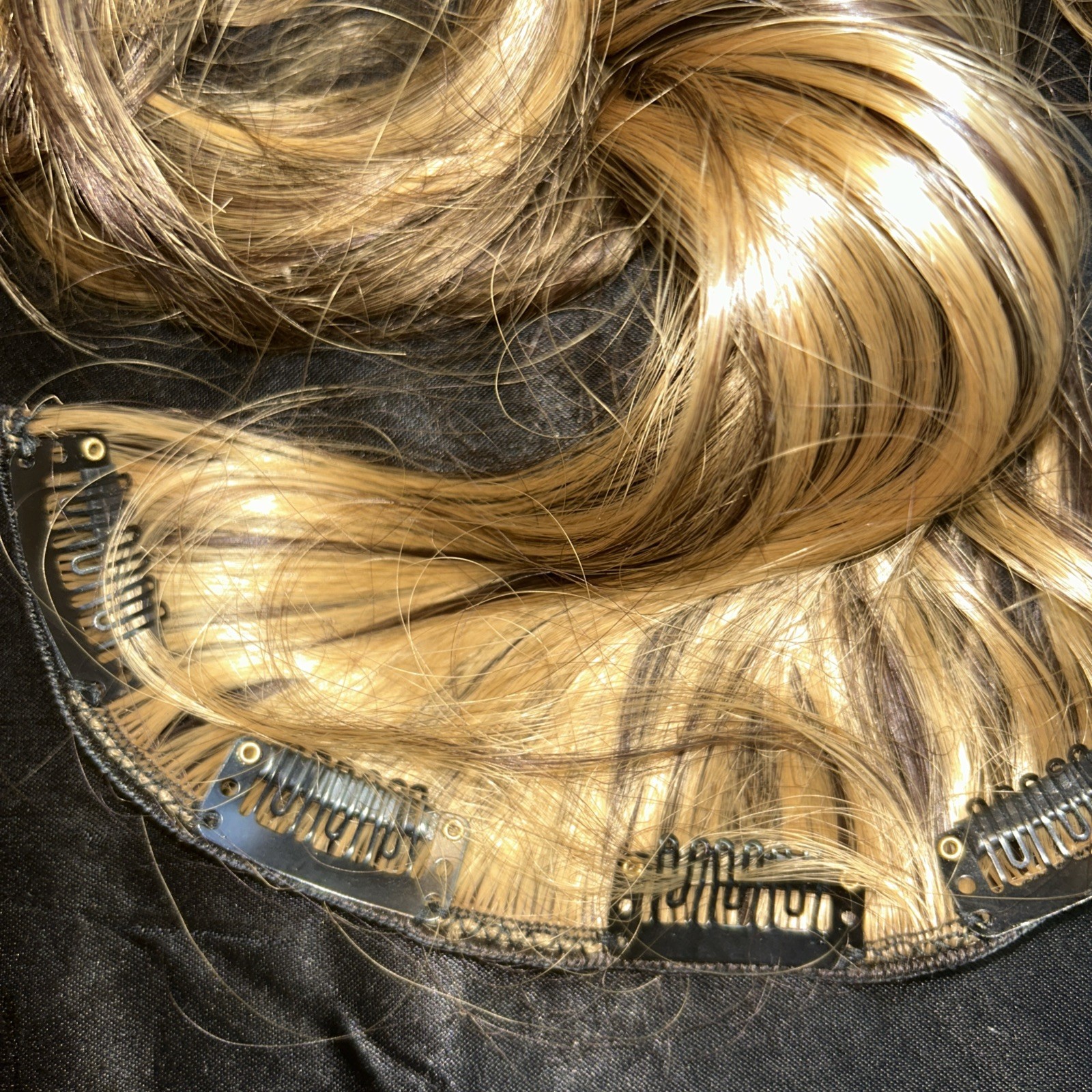 Lot Clip In Hair Extensions Brunette Blonde Streaks 24” Long 5 Clip In Pieces