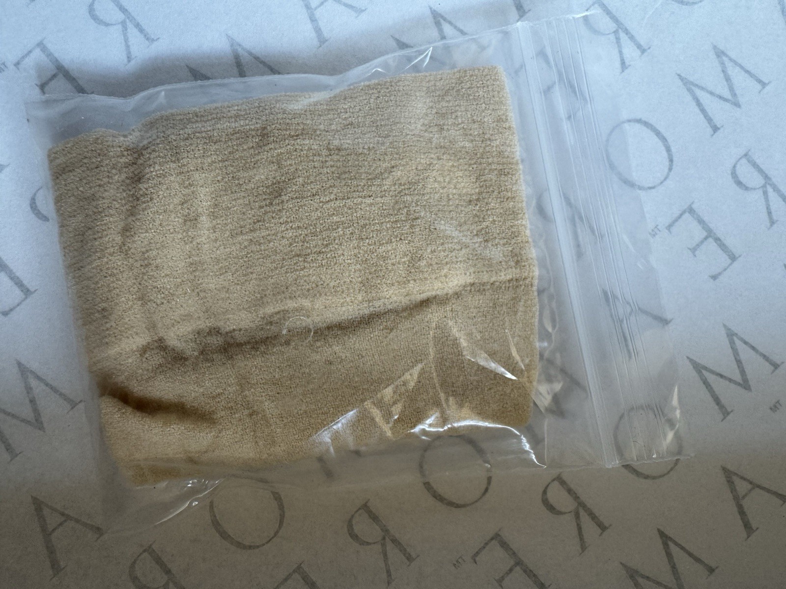 Amore NWOT Synthetic Hair Sugar cane Tatum Wig Blonde