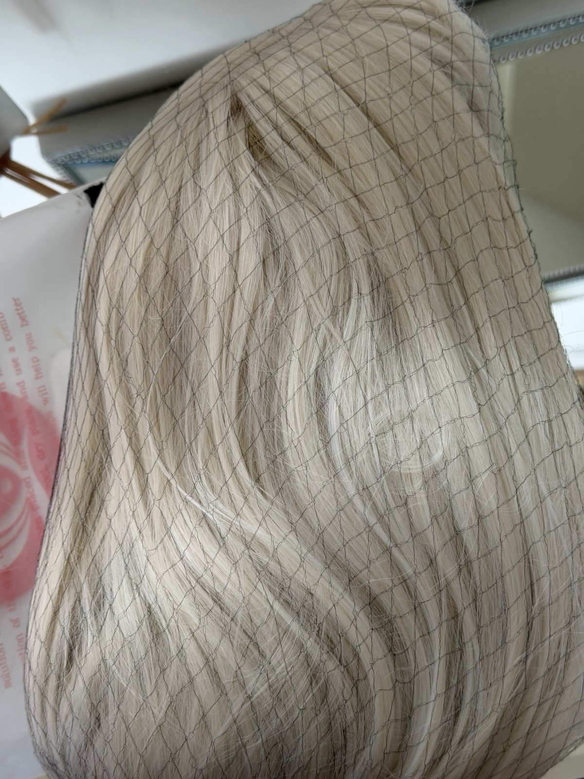 Focus Queen Beauty 26 in Platinum Blond Synthetic Wig Classic Cap Middle-Part