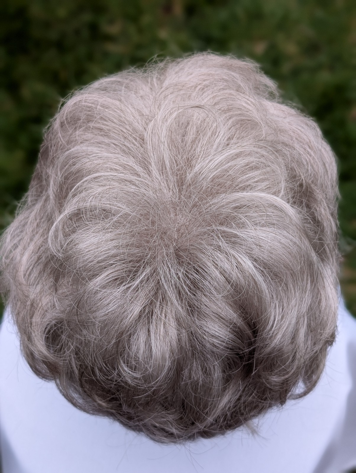 Short Wavy Pixie Wig Silver Gray Ash Blonde Layered Synthetic Avg Fashion Club