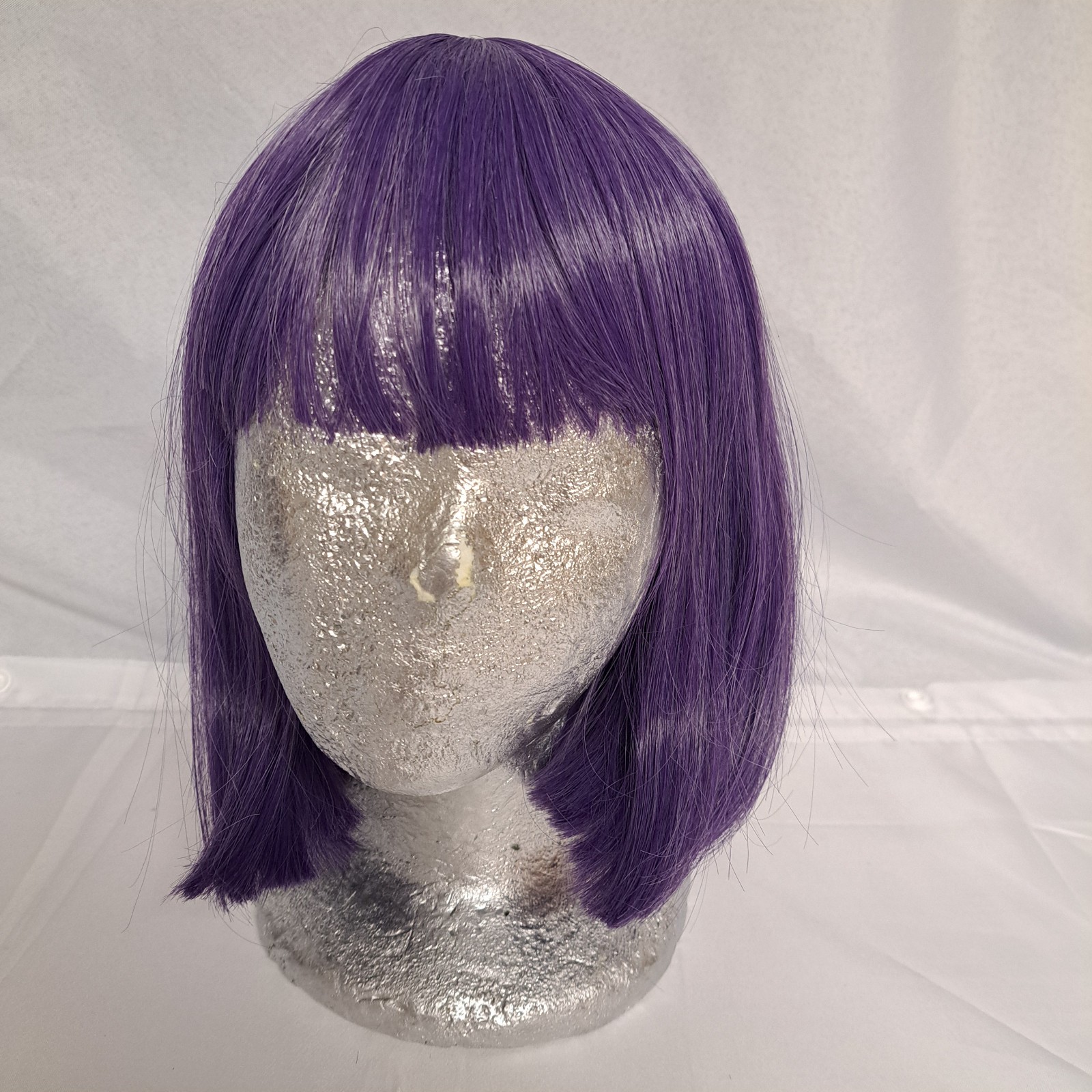 Wig Purple Violet sleek synthetic 12″ bob bangs Anime Cosplay New w/ cap FUN