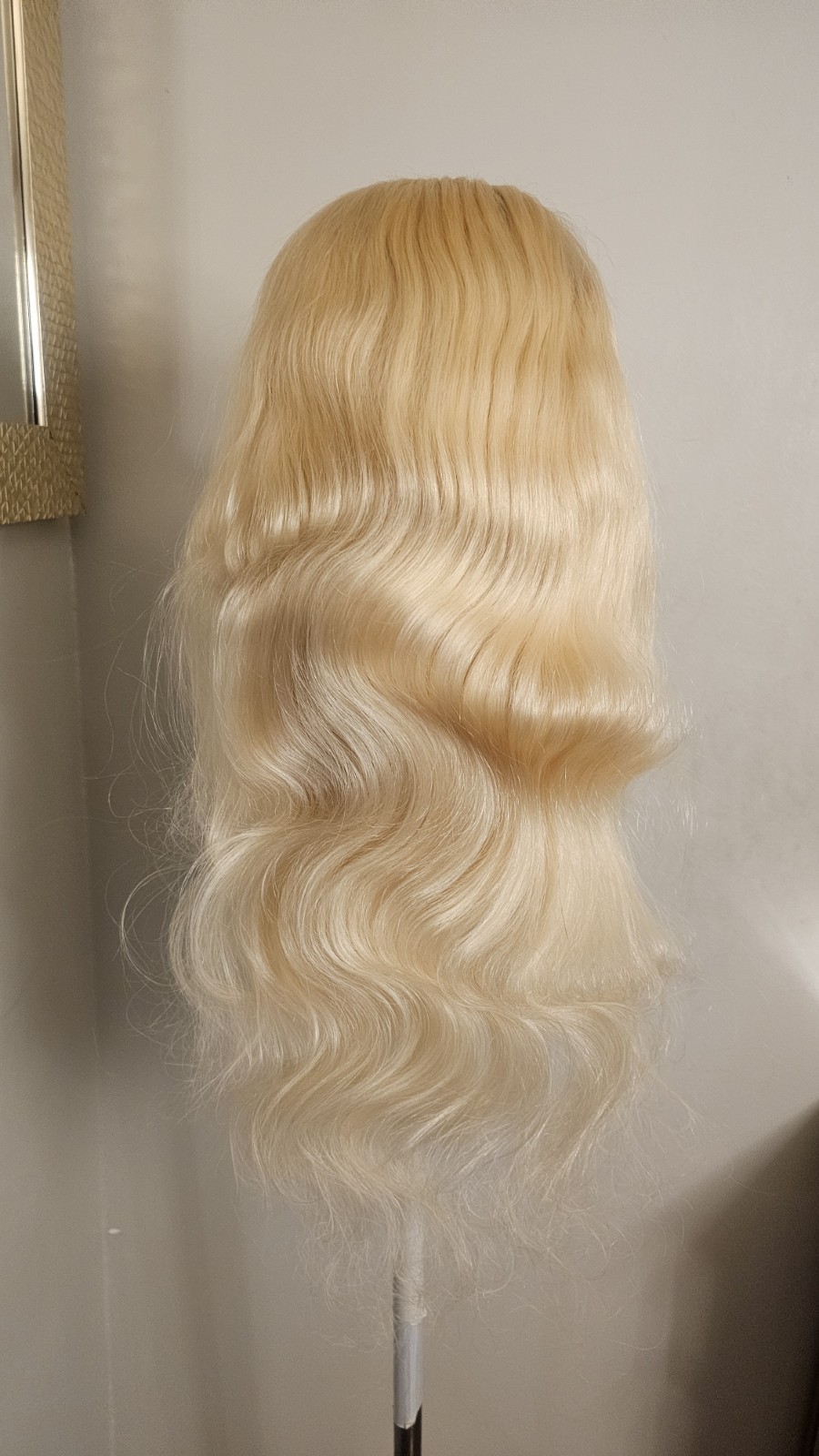 New High Quality regular Top 28″ straight 100% Virgin Human Hair Lace front Wig