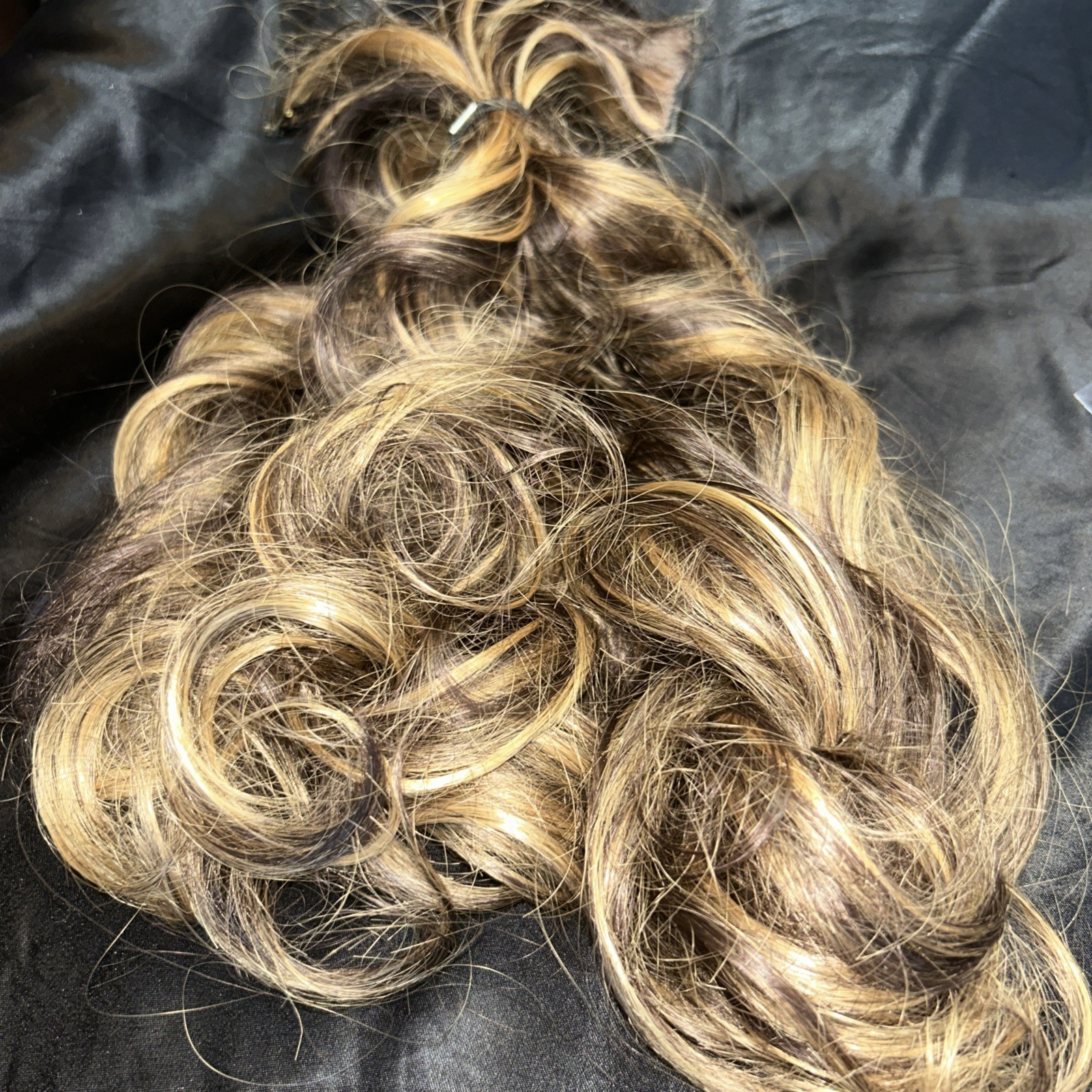 Lot Clip In Hair Extensions Brunette Blonde Streaks 24” Long 5 Clip In Pieces