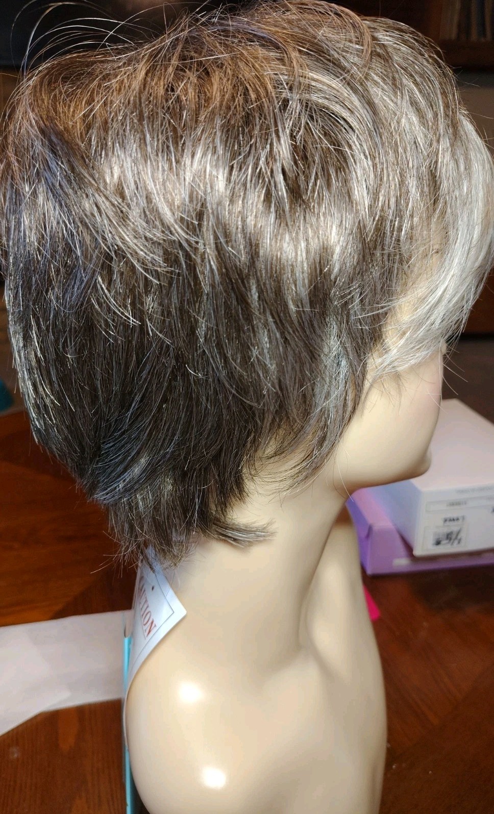 TWC Fashion Club Shortcut Wig Color 365 Dark Blonde Frost NIB Large.