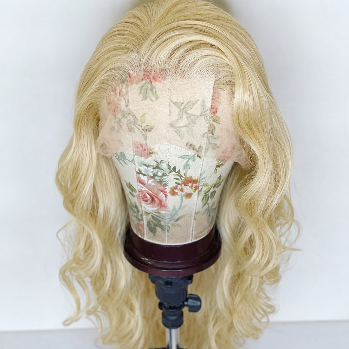 Synthetic Hair Heat Resistant Long Wavy Blonde Layered Lace Front Wigs