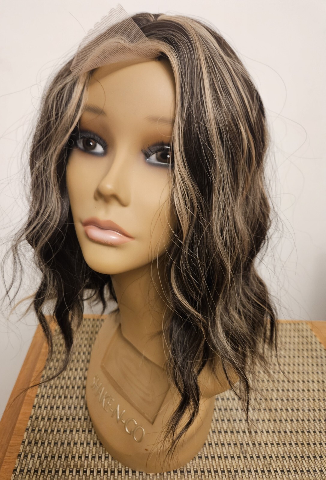 MEDIUM BROWN HIGHLIGHTS SHORT WAVY HAIR WIG LACE FRONT NEW