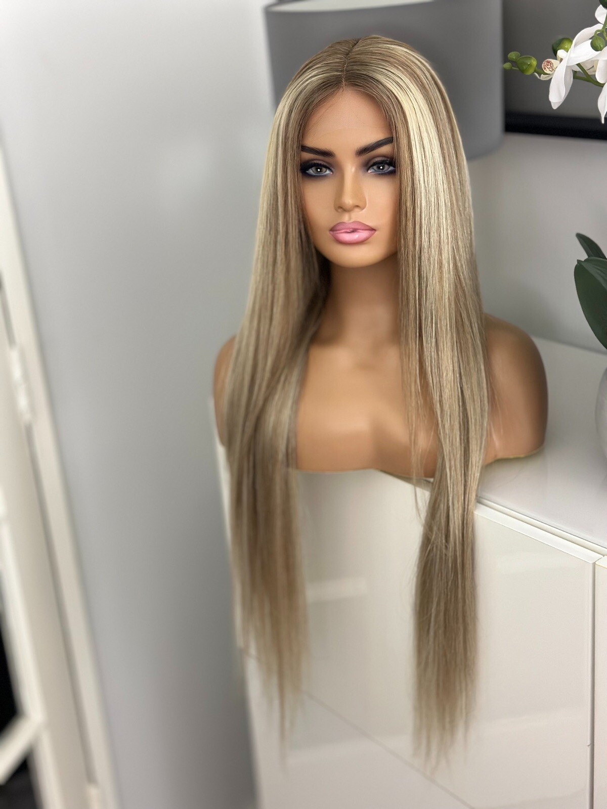 Balayage Highlight Biscuit Blonde 28” 100% Human Straight Long Hair Wig