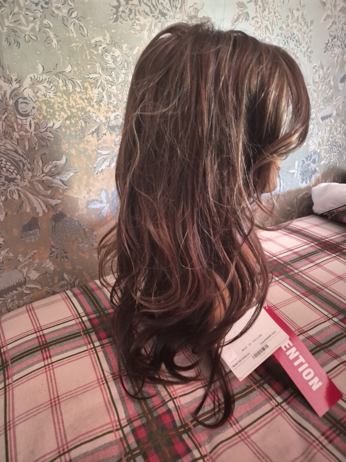 Layered Wavy Razberry Ice-R Synthetic NORIKO ANGELICA Wig Classic Cap 20in Women