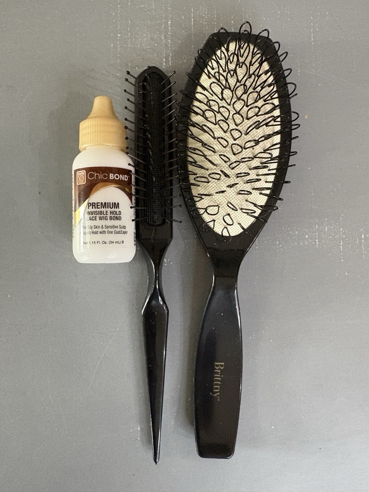 Brittny Wig Brush Set Loop Detangler + Salon Pro Chic Bond Glue 34ml