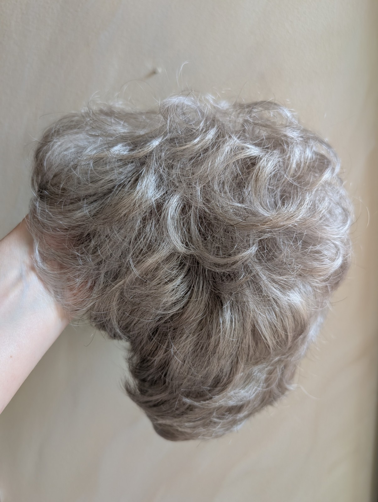 Short Wavy Pixie Wig Silver Gray Ash Blonde Layered Synthetic Avg Fashion Club