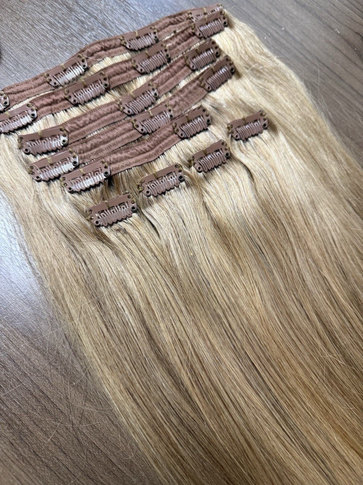 100% Human Hair Extensions- Clip in 10 pieces 140g 20 inch color #18