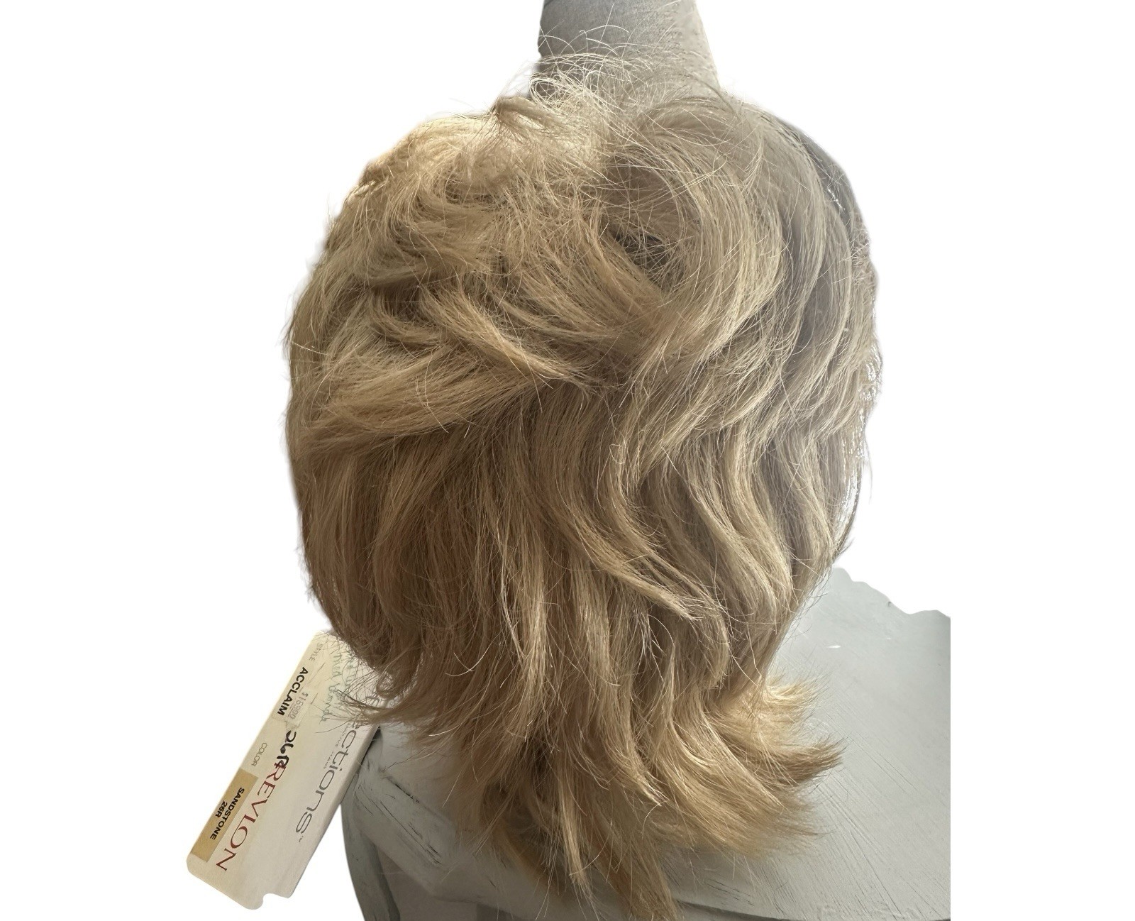 Revlon Reflections Wig Acclaim In Color 26R Medium Blonde