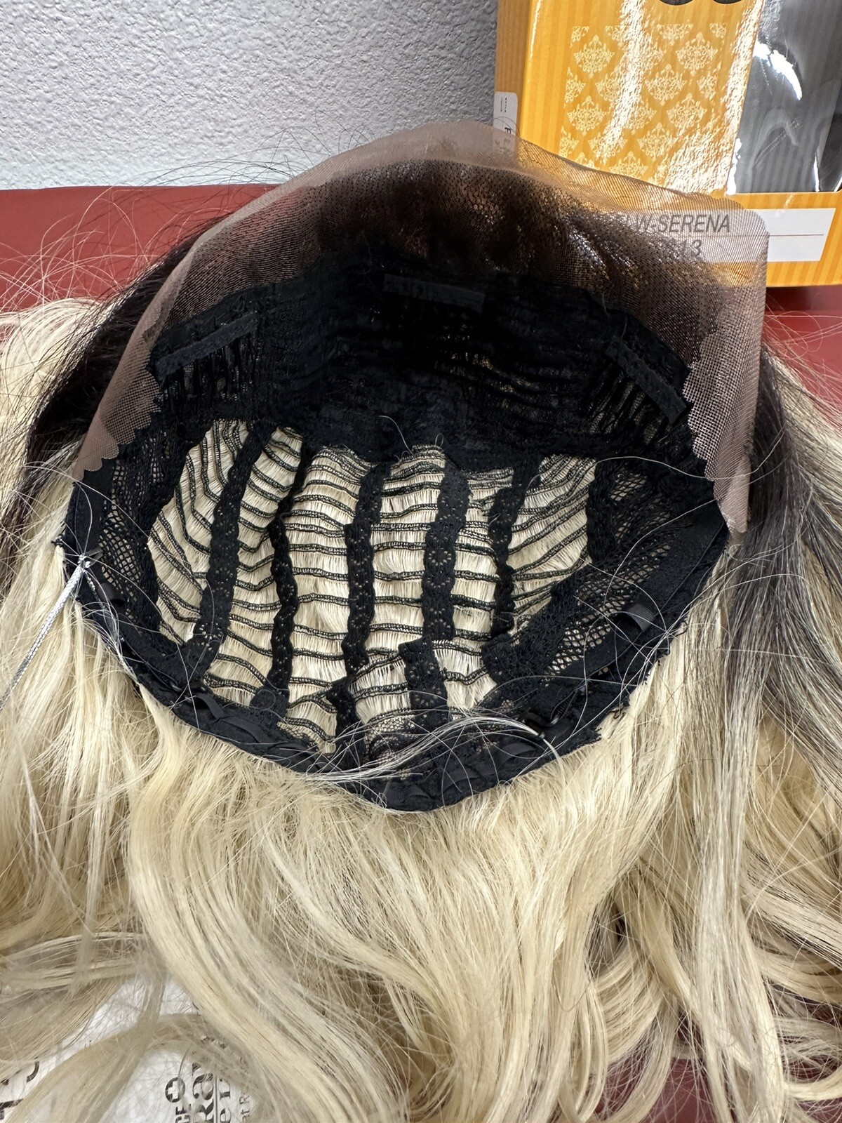 SWISS LACE FUTURA WIG WIDE LACE NIX & NOX LONG COLOR RT613 NEW