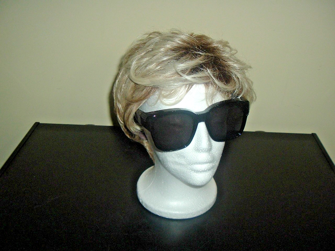 Toni Brattin Fabulous Light Blonde Wig High-Quality Synthetic Hair Easy Care