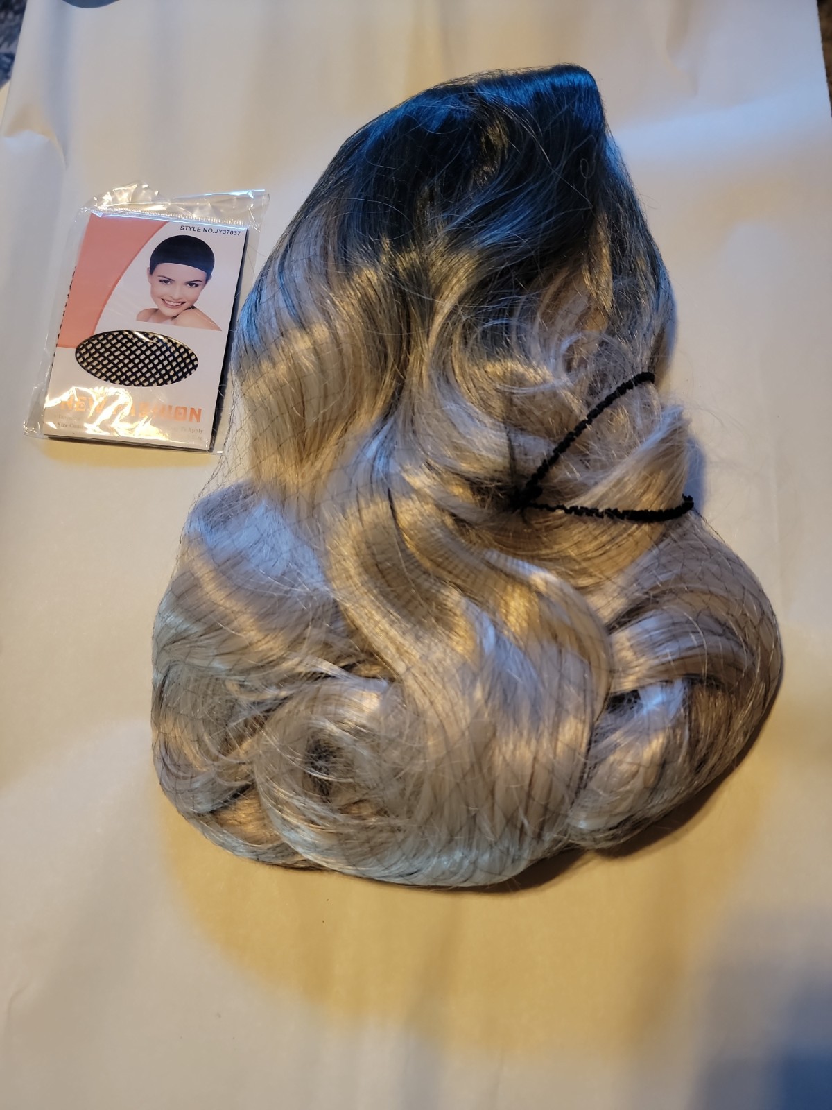 Fashion Short Curly Silver Wig 14in Classic Cap Womens Synthetic Hair Blk/blond