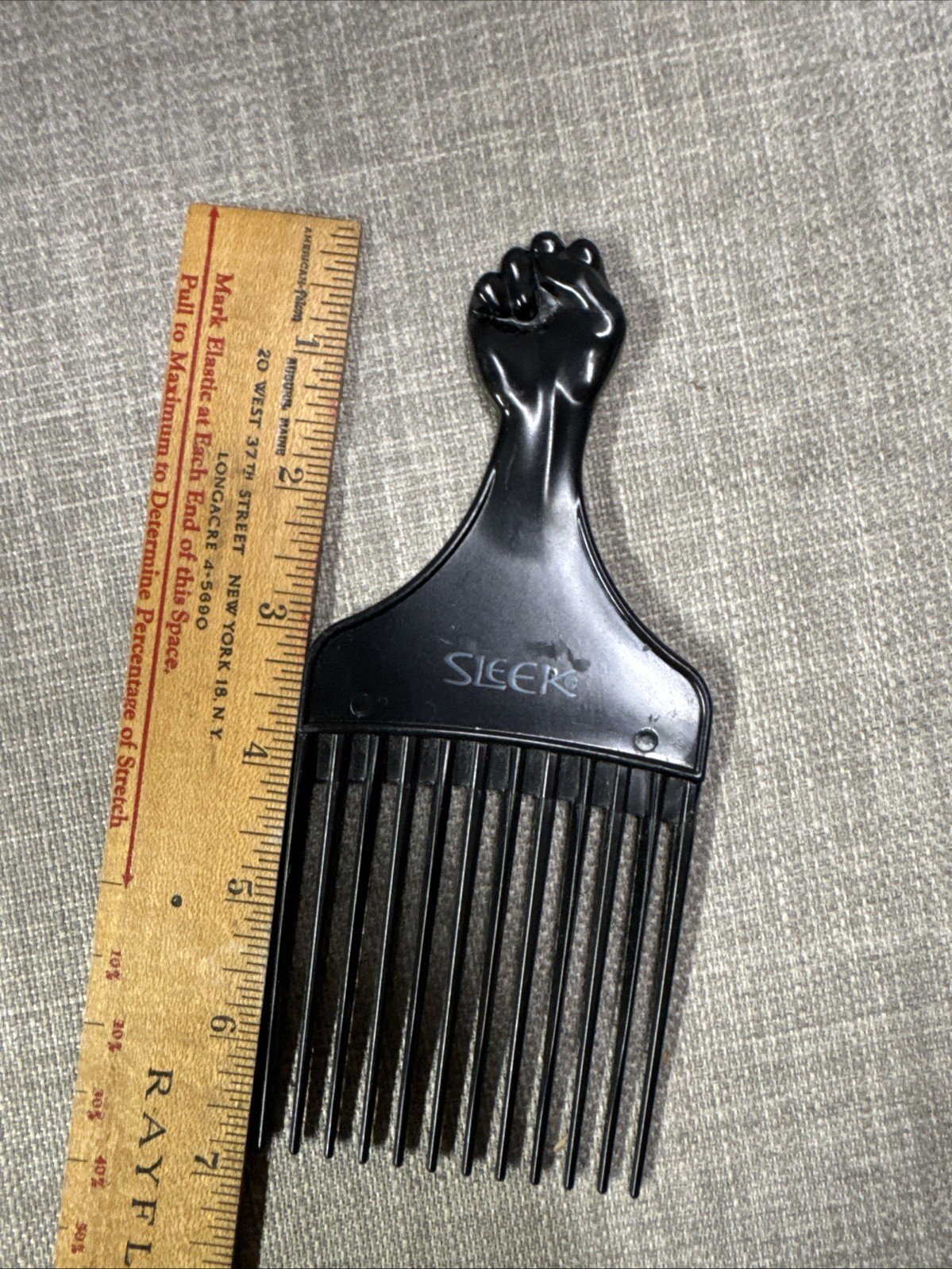 Black Fist Afro Pick Lift Hair Comb Detangle Wig Braid Plastic Vintage Power B