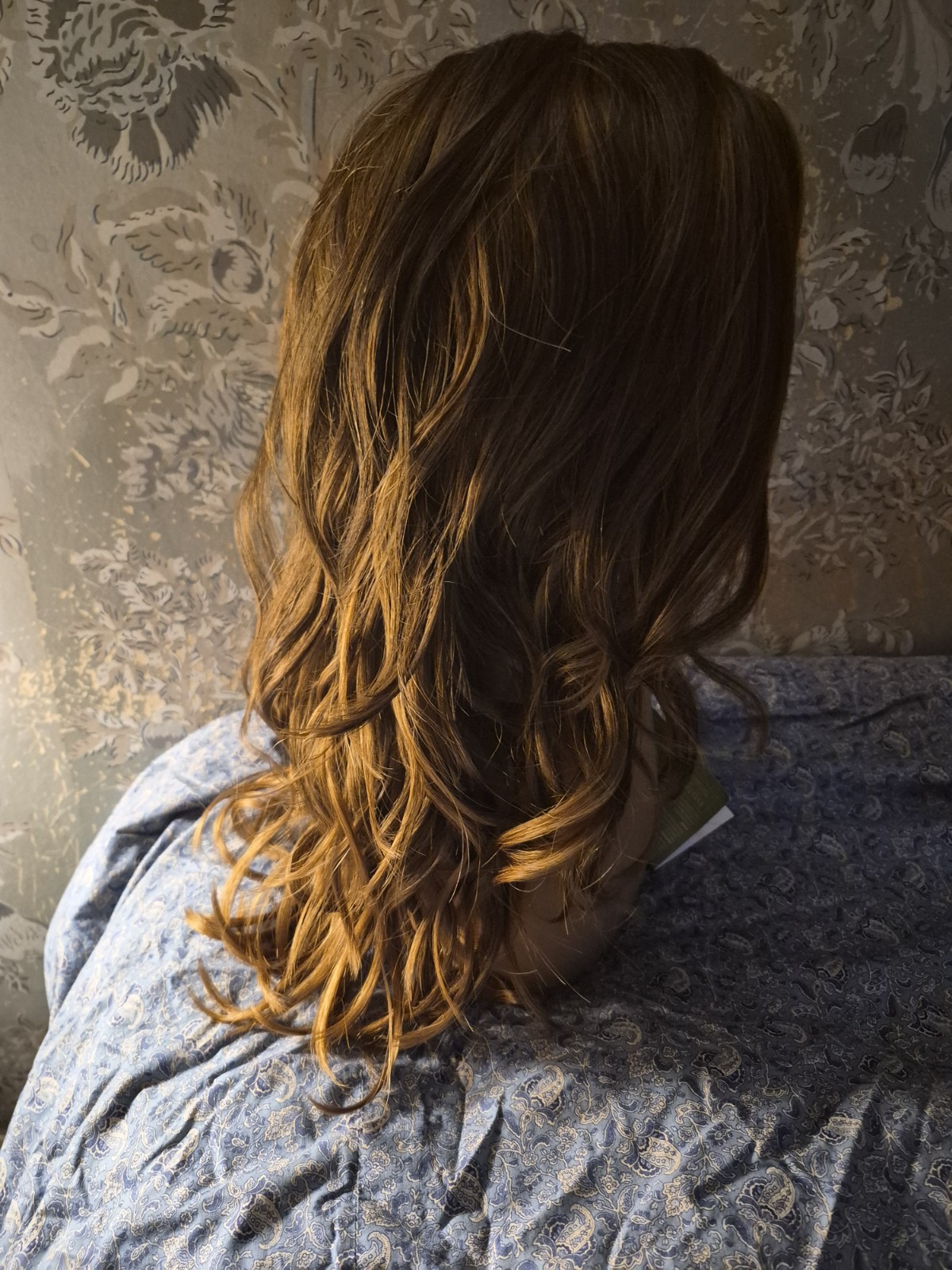 ESTETICA BLAZE Layered Wavy/Curly Wig Classic Cap Wefted/Basic Interior NEW