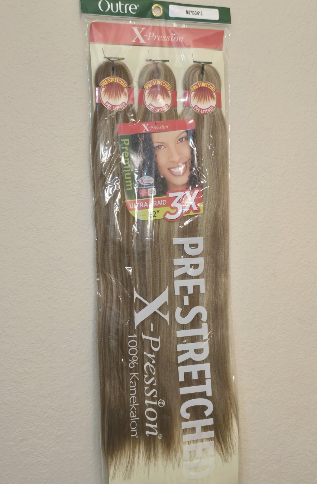 X-pression Expression Kanekalon Outre 3X Xpression Pre-Stretched 52″ M27/30/613