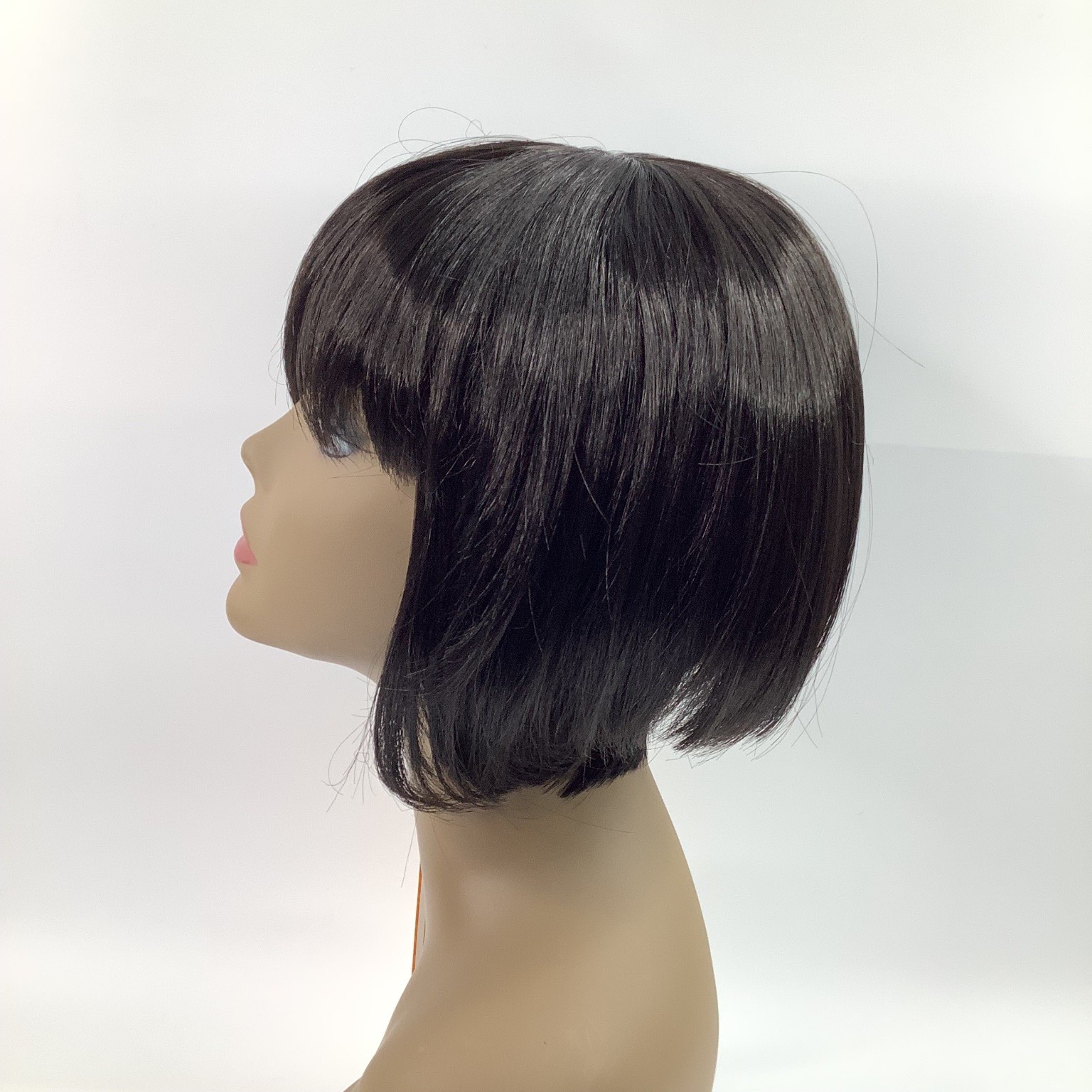 It’s a Wig! HUSH CLUB GIRL Short Bob Wig 1B Off Black Synthetic