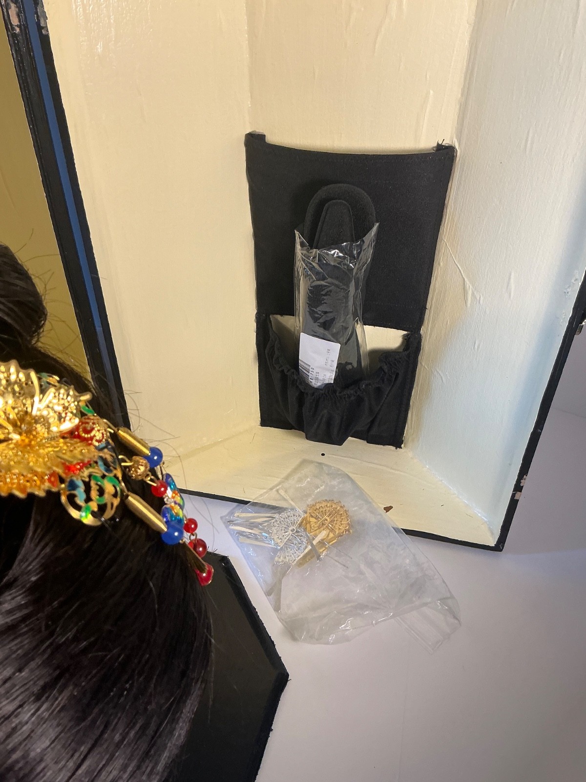 Japanese Traditional KATSURA Japanese Hair Bridal Wig Case with Stand & Kanzashi