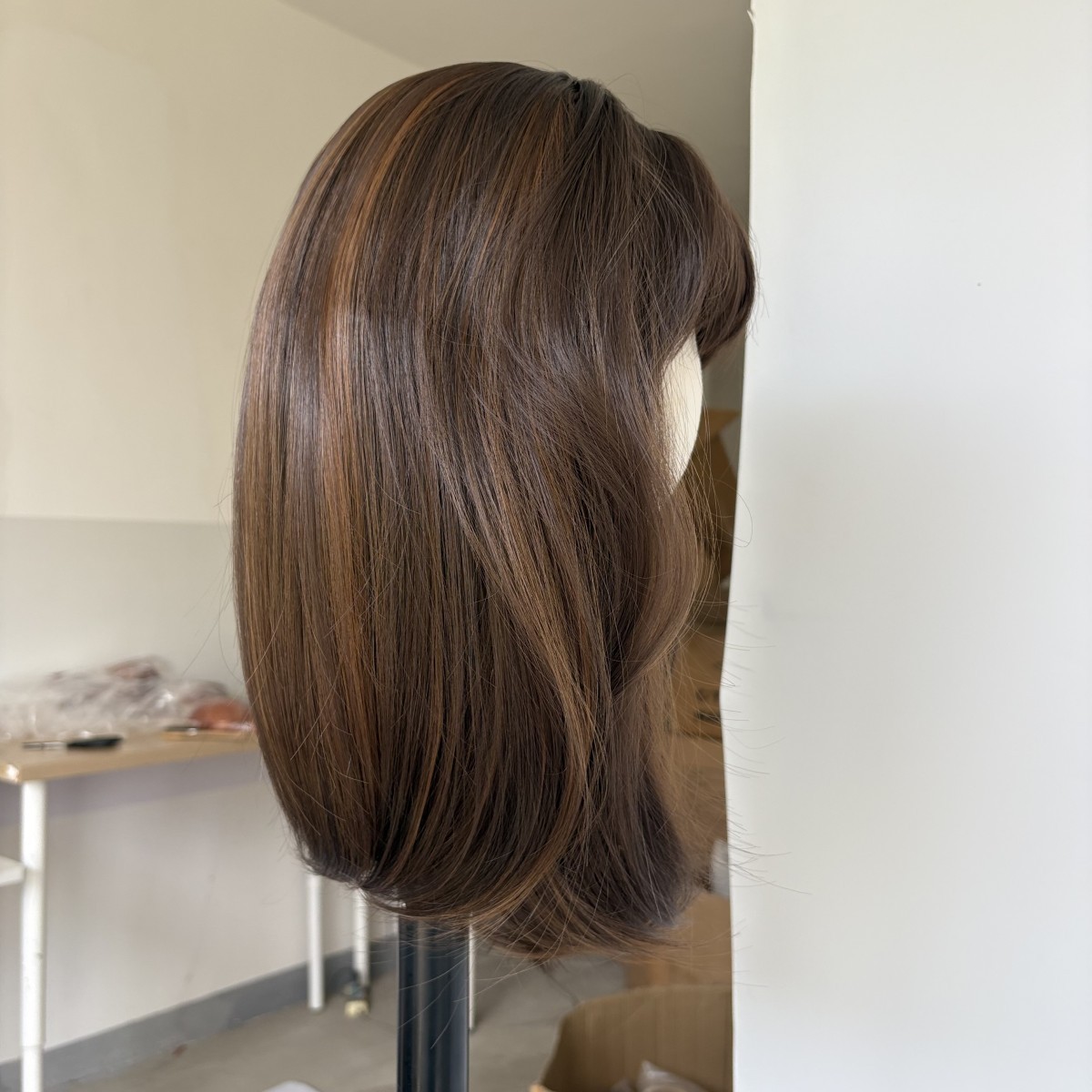 Layered Synthetic Hair Mixed Brown Short Straight Dress Up Wigs With Bangs
