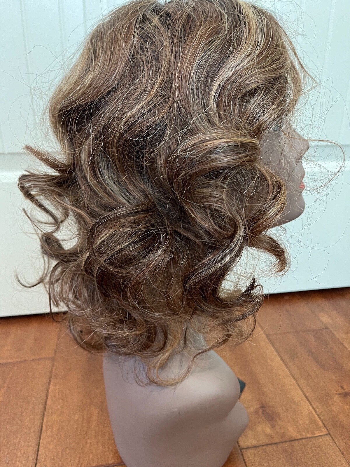 Iman Hollywood Curls Wig Highlighted Brown Gorgeous Locks Collection